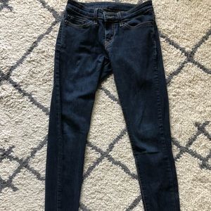 Size 2 dark denim Levi skinnies